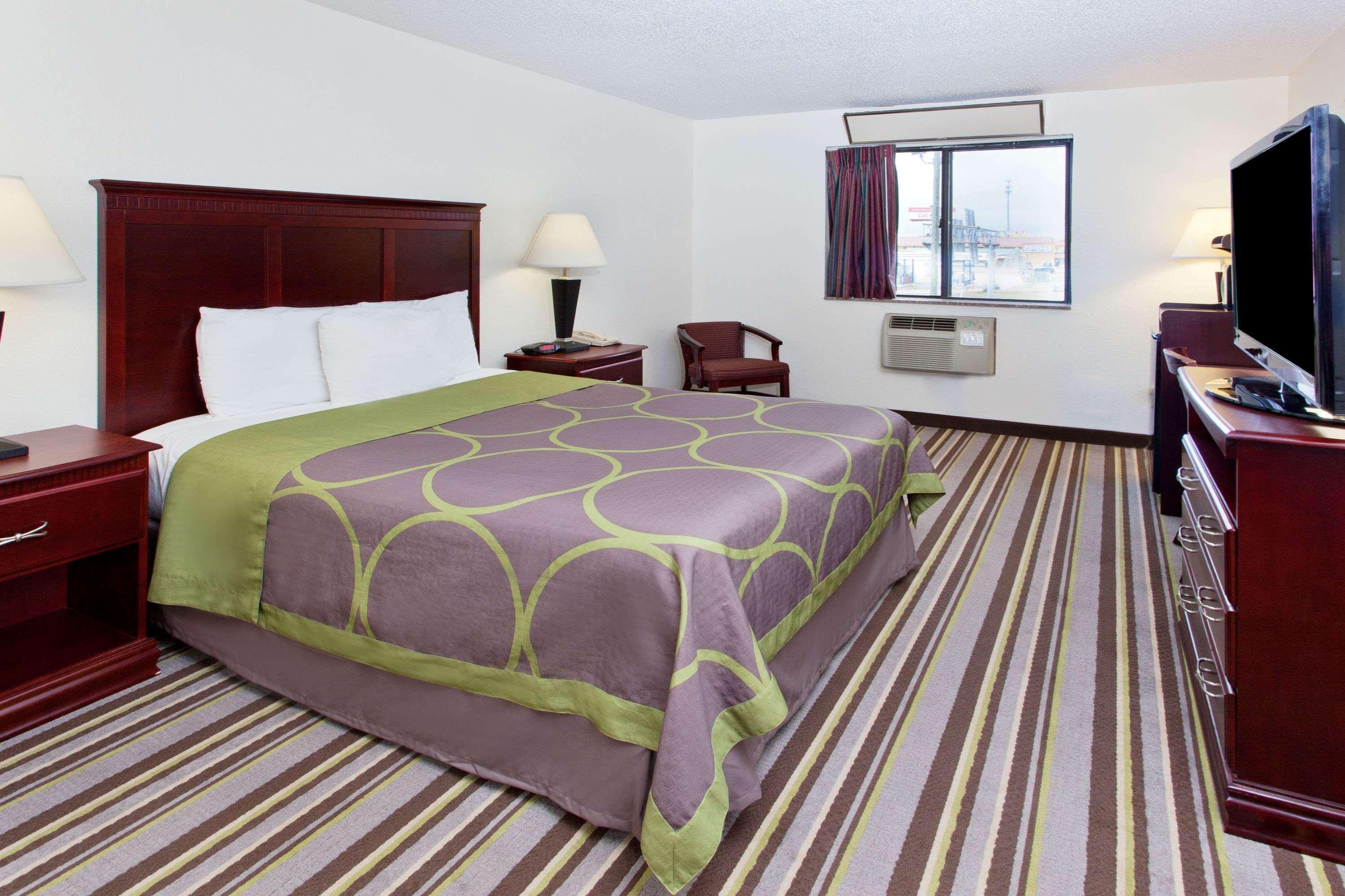 Hotel Super 8 By Wyndham Tuscaloosa Exterior foto