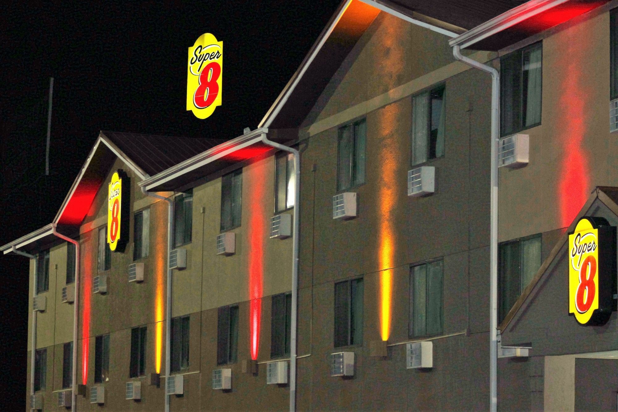Hotel Super 8 By Wyndham Tuscaloosa Exterior foto